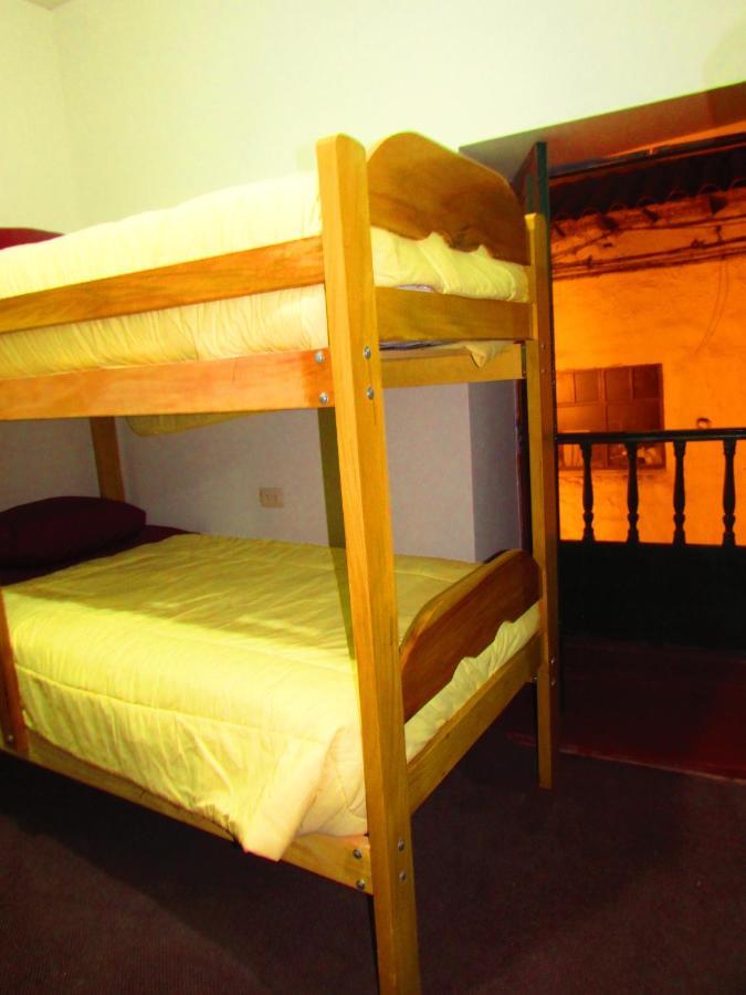 The Grasshopper Hostels Av Alta クスコ エクステリア 写真